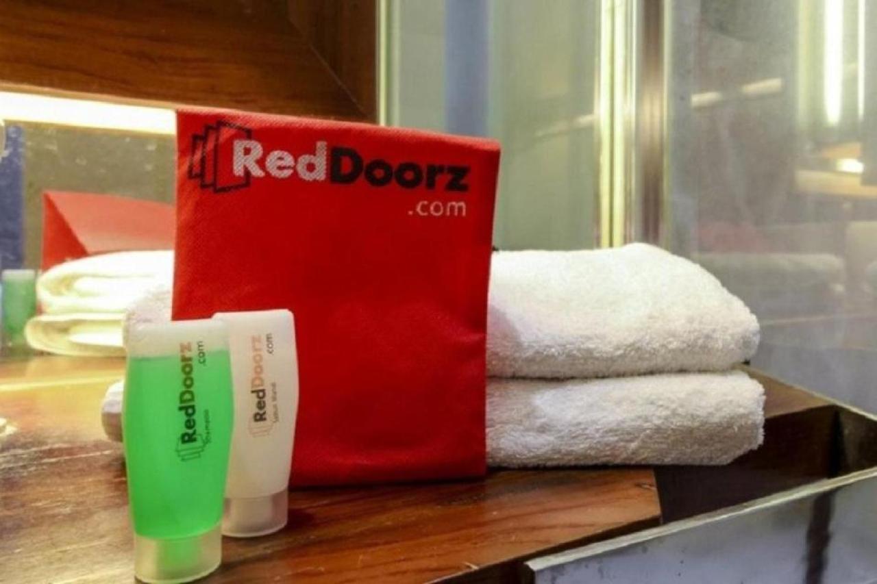 Reddoorz Syariah @ Griya Shanta Malang Exterior photo